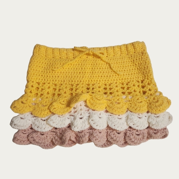 Beautiful Rare Tiered Ruffled Crochet Mini Skirt, 26" Waist. EUC - Picture 2 of 7